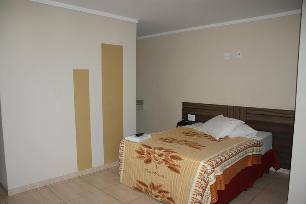 Colorado Plaza Hotel Rio Verde Buitenkant foto