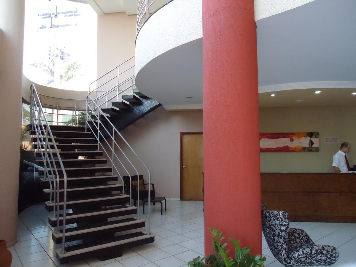 Colorado Plaza Hotel Rio Verde Buitenkant foto